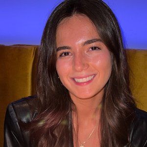 Meet your Posher, Dominique